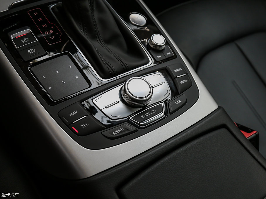 2017?yun)WA7 40 TFSI M(jn)ȡ