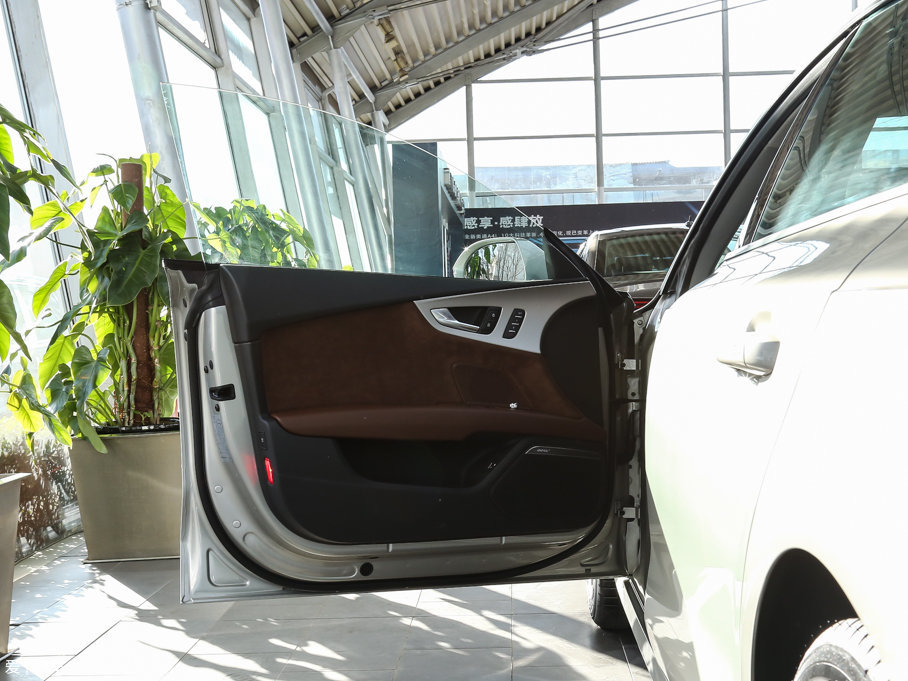 2017WA7 40 TFSI quattro g