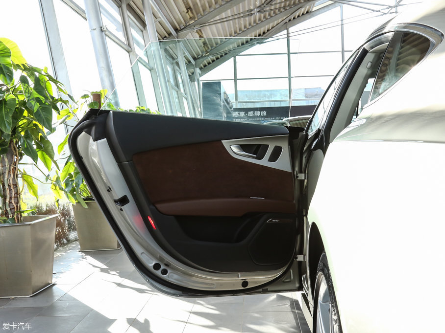 2017WA7 40 TFSI quattro g