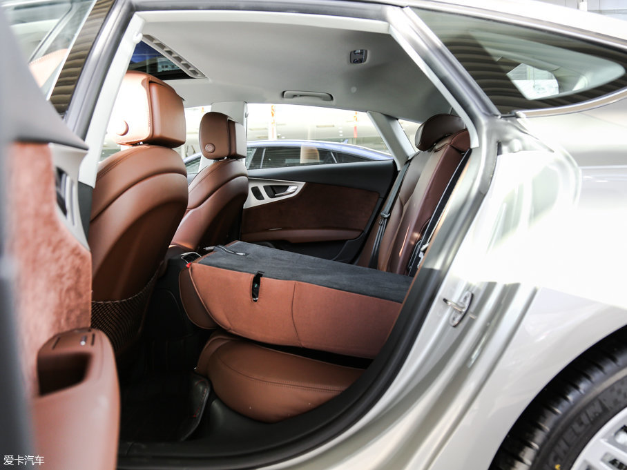 2017WA7 40 TFSI quattro g(sh)