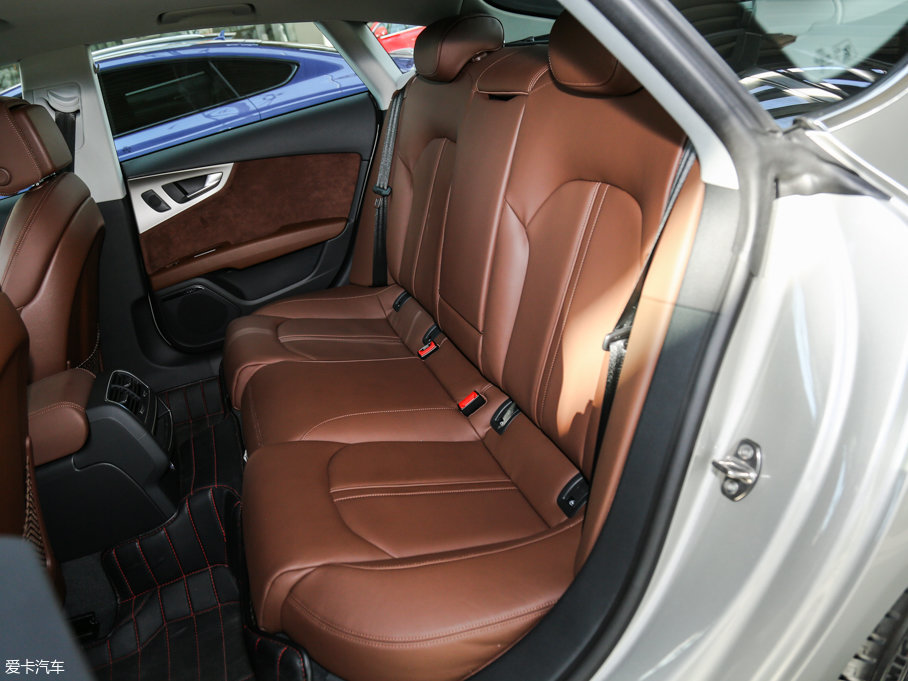 2017WA7 40 TFSI quattro g(sh)