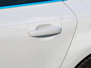 201740 TFSI quattro g ^