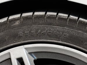 201740 TFSI quattro g ݆̥ߴ