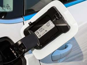 201740 TFSI quattro g ^