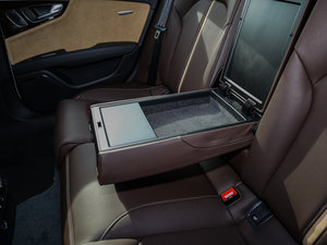 201750 TFSI quattro Ӹ g