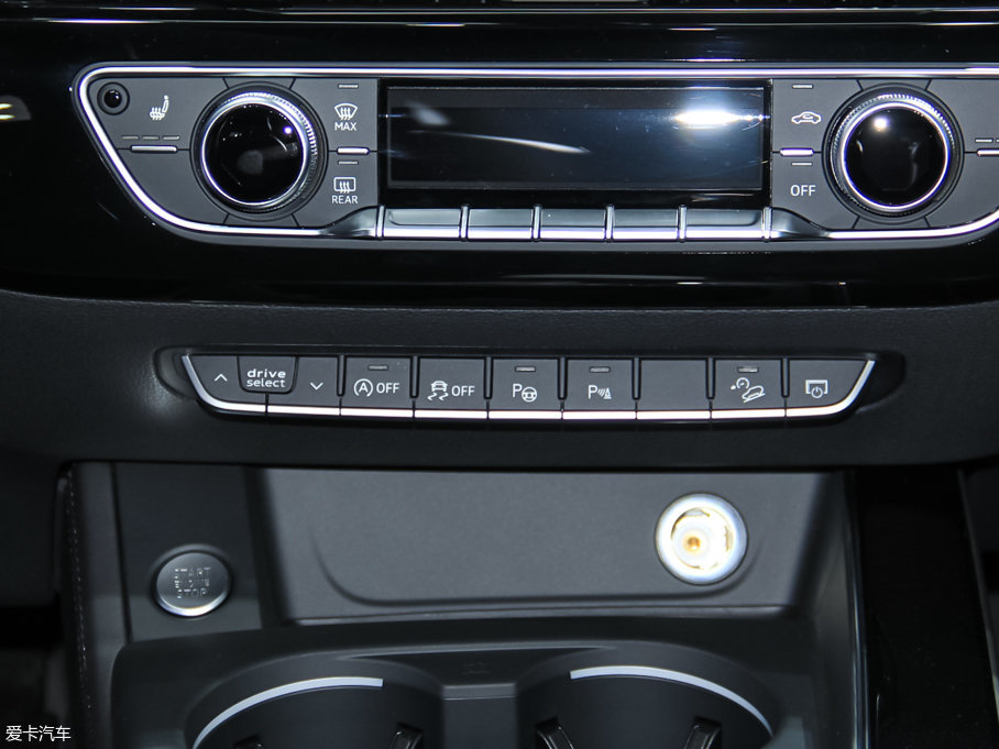 2017?yun)WA4(M(jn)) 45 TFSI allroad quattro \(yn)(dng)