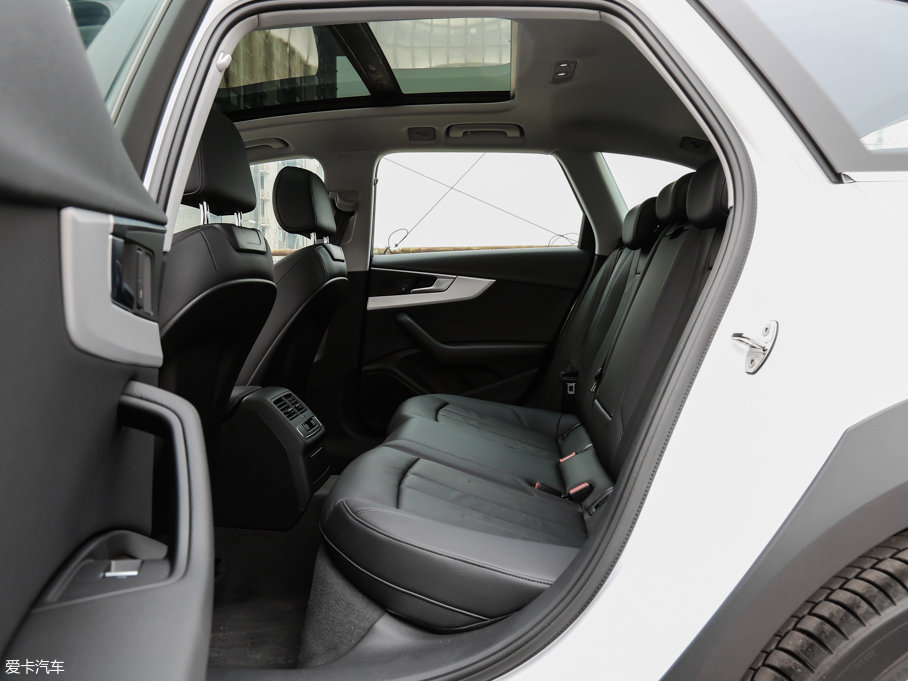 2017WA4(M) 45 TFSI allroad quattro r