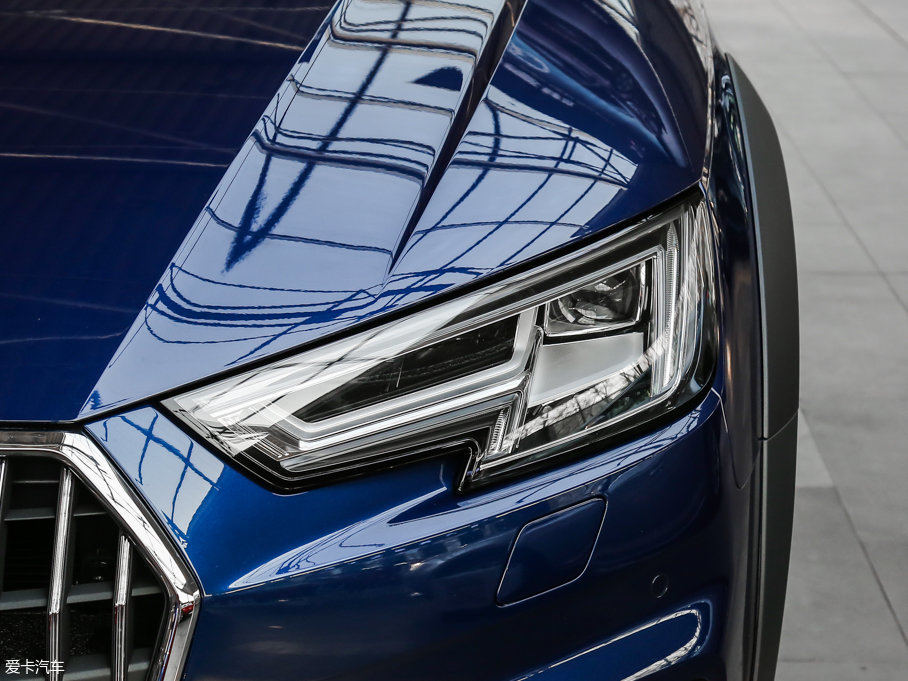 2017WA4(M) 45 TFSI allroad quattro r