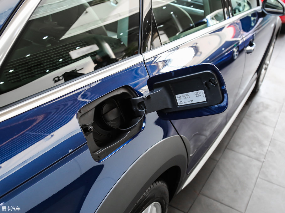 2017WA4(M) 45 TFSI allroad quattro r