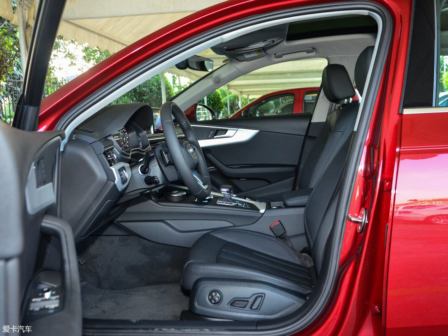 2017?yun)WA4(M(jn)) 45 TFSI allroad quattro \(yn)(dng)