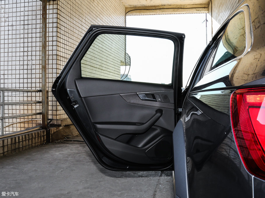 2017WA4(M) 45 TFSI allroad quattro r