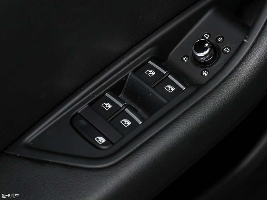 2017?yun)WA4(M(jn)) 45 TFSI allroad quattro r(sh)