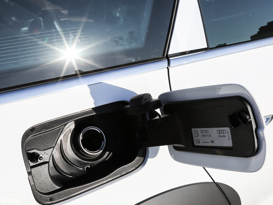 2017?yun)WA4(M(jn)) 45 TFSI allroad quattro \(yn)(dng)