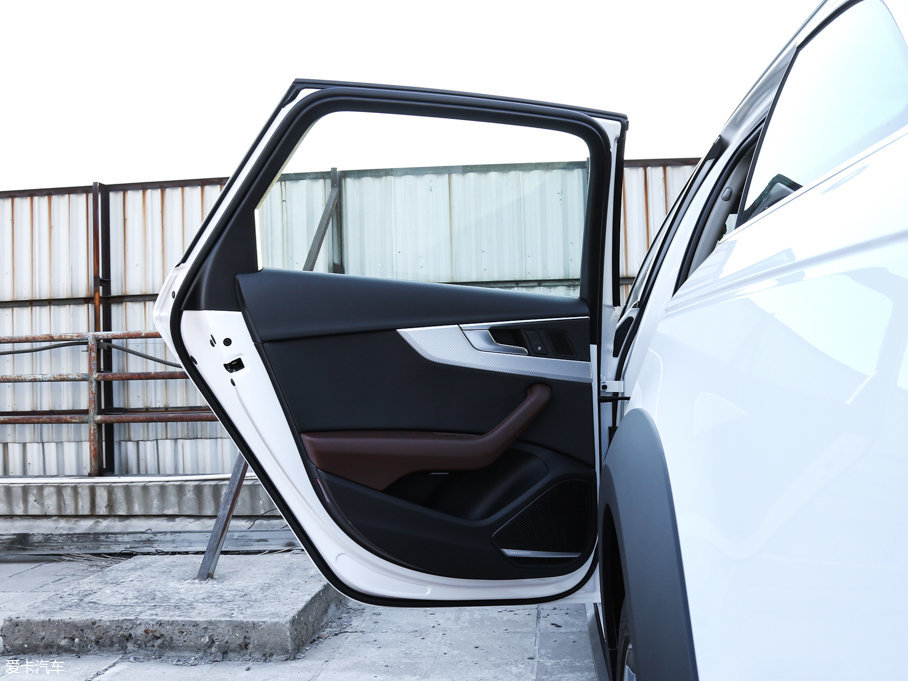 2017WA4(M) 45 TFSI allroad quattro \