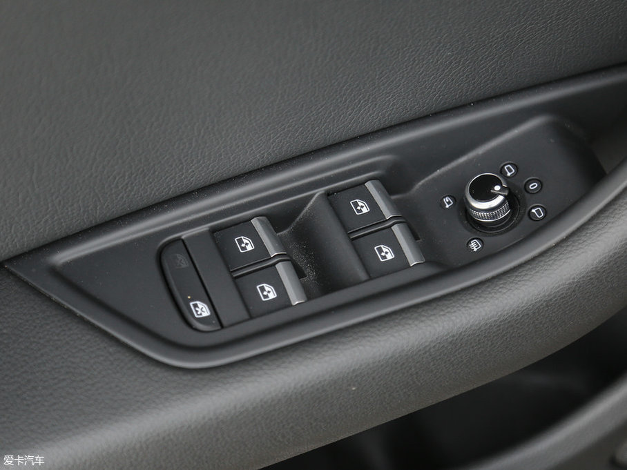 2017?yun)WA4(M(jn)) 45 TFSI allroad quattro r(sh)