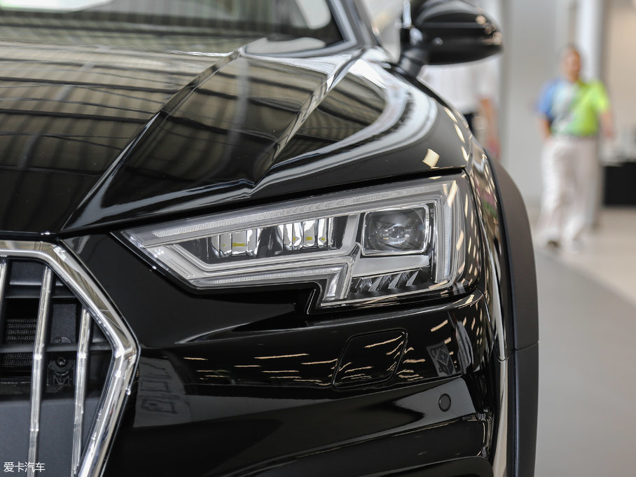 2017WA4(M) 45 TFSI allroad quattro r