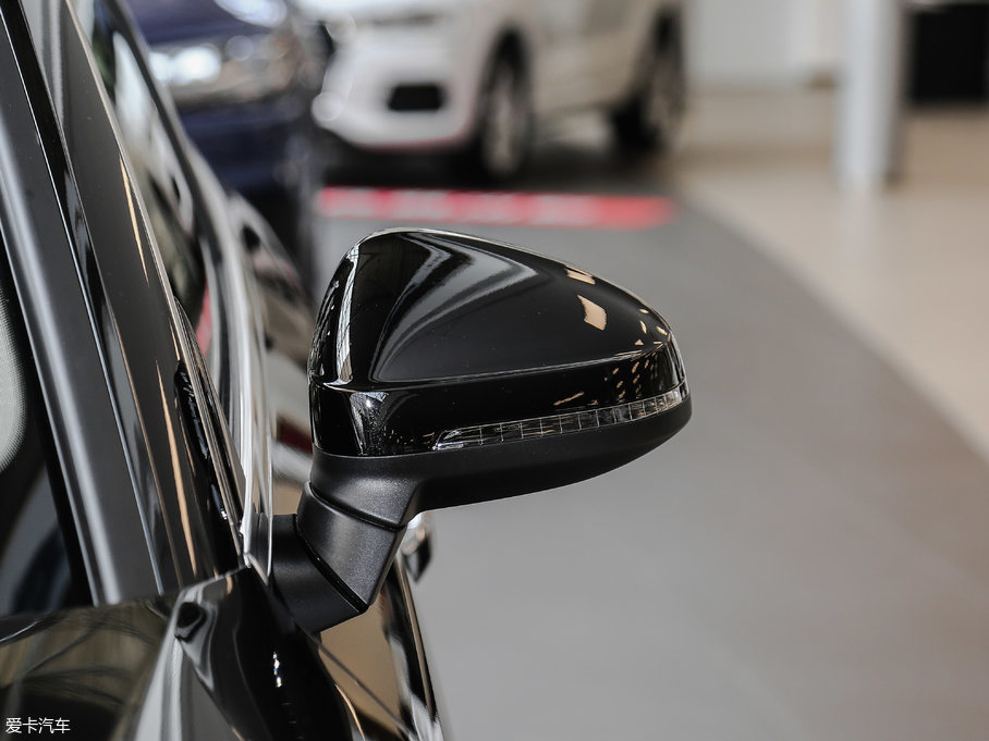 2017WA4(M) 45 TFSI allroad quattro r