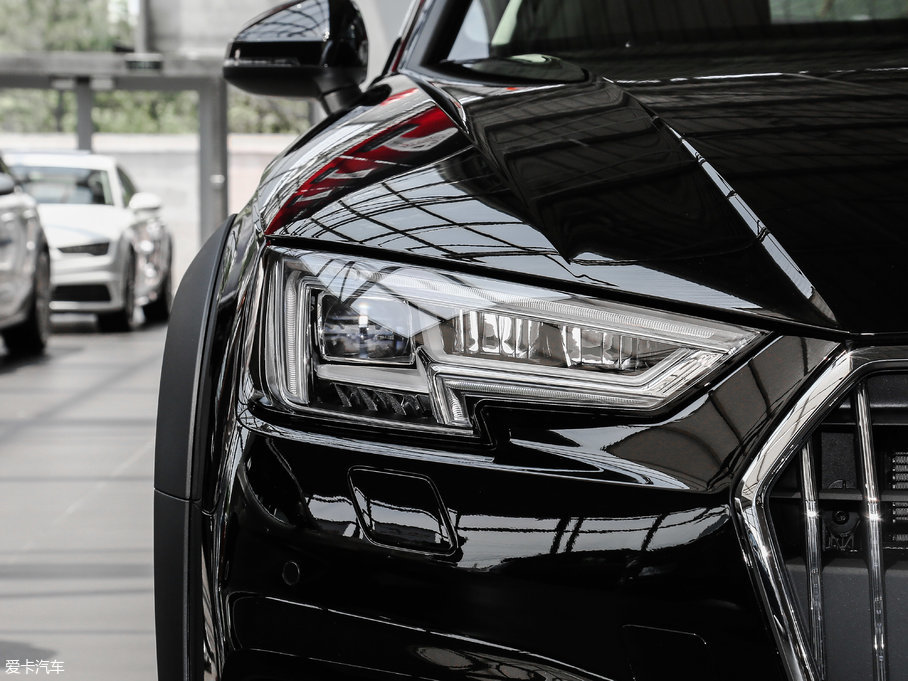 2017WA4(M) 45 TFSI allroad quattro r