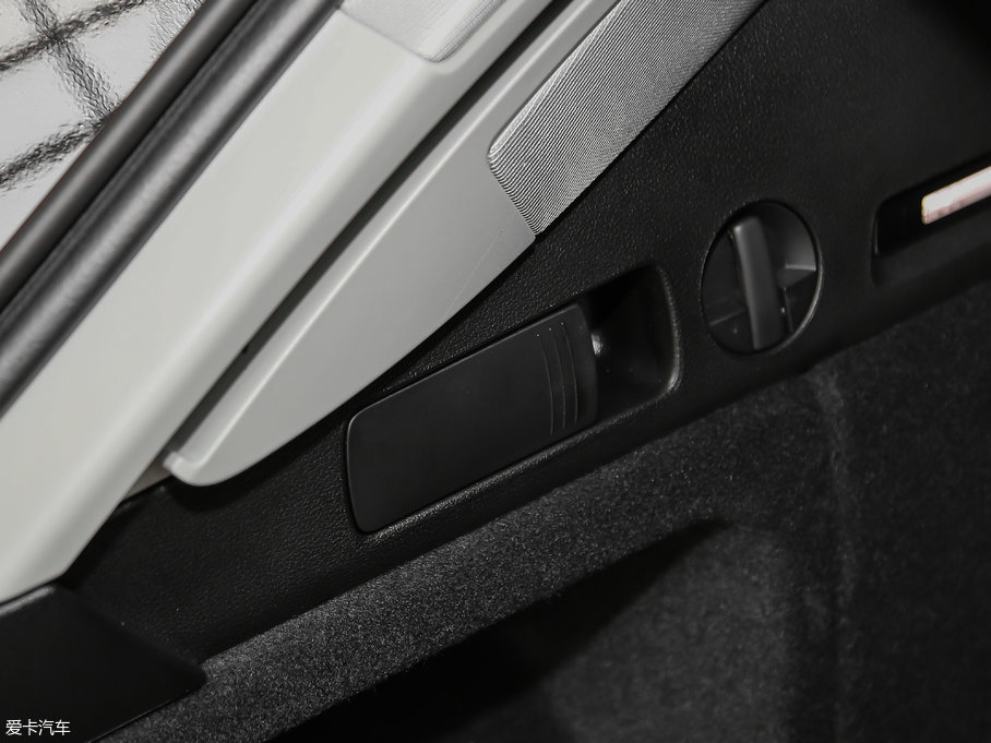 2017?yun)WA4(M(jn)) 45 TFSI allroad quattro r(sh)