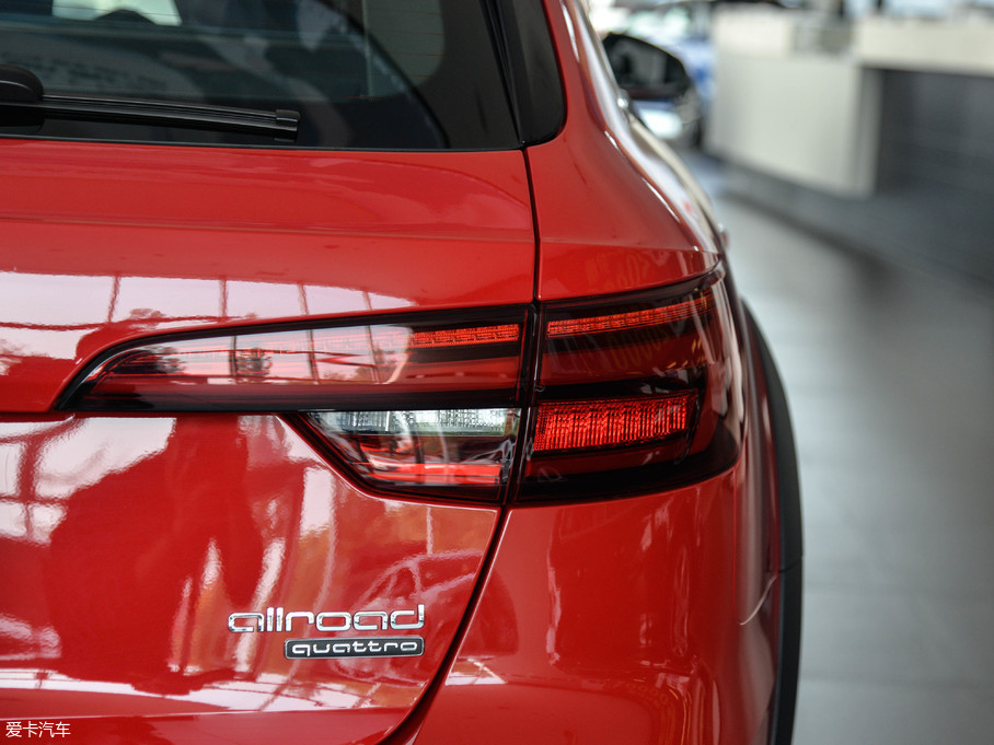 2017WA4(M) 45 TFSI allroad quattro r