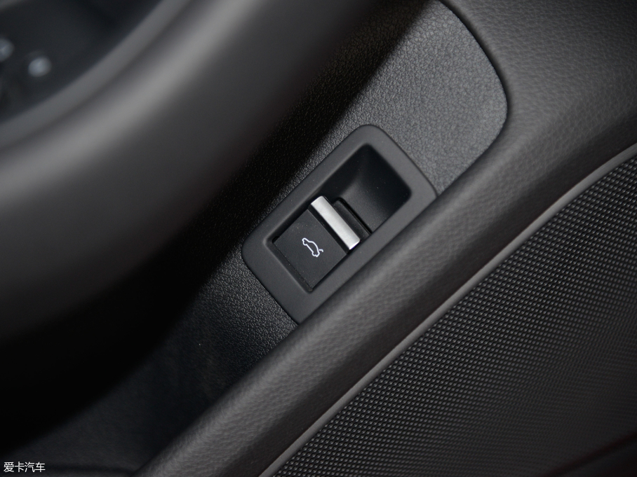 2017?yun)WA4(M(jn)) 45 TFSI allroad quattro r(sh)