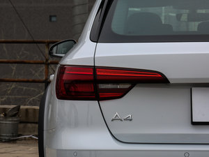 201745 TFSI allroad quattro r ^