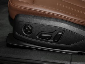 201745 TFSI allroad quattro r {{