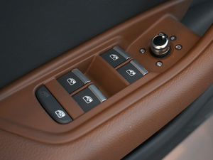 201745 TFSI allroad quattro \ {܇ƅ^	