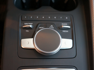 201745 TFSI allroad quattro \ {