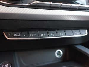 201745 TFSI allroad quattro \ п؅^