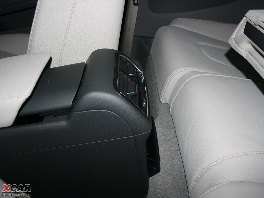 2009?yun)WA5 Coupe 2.0TFSI Coupe