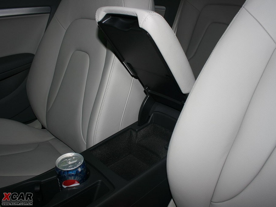 2009?yun)WA5 Coupe 2.0TFSI Coupe