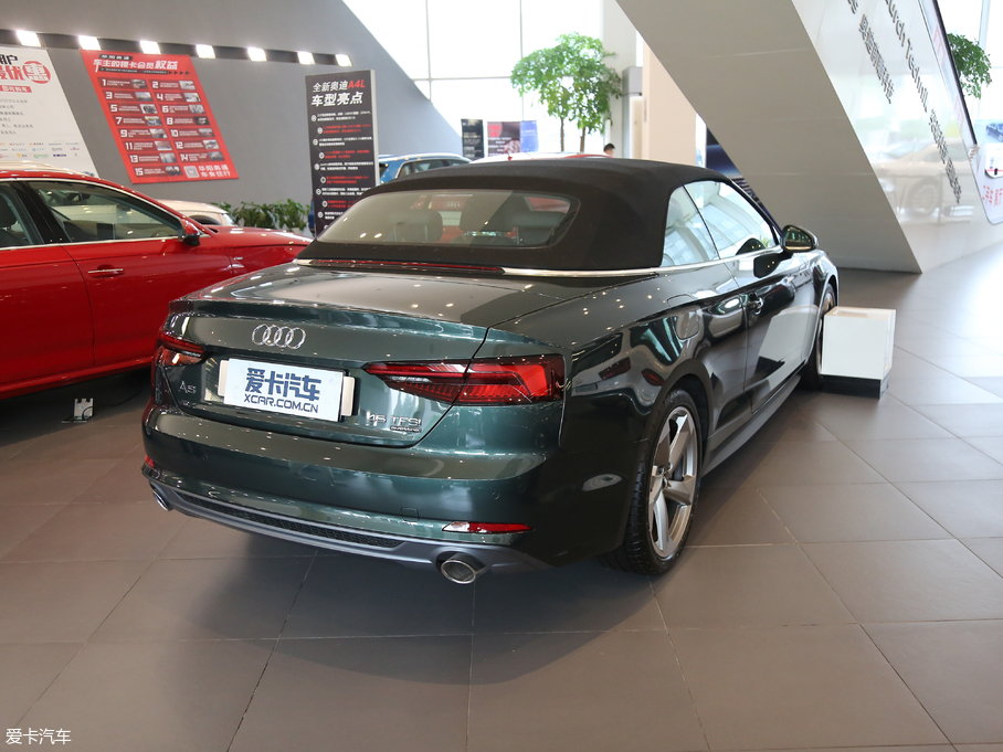 2017��W��A5 Cabriolet Cabriolet 45 TFSI quattro �\����