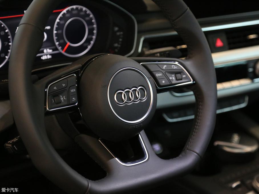 2017��W��A5 Cabriolet Cabriolet 45 TFSI quattro �\����