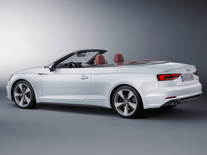 2017��Cabriolet 45 TFSI quattro �\���� ���w���^