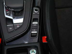 2017��Cabriolet 40 TFSI �r���� �п؅^