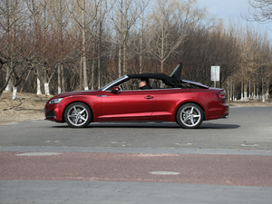 2017��Cabriolet 40 TFSI �r���� ����