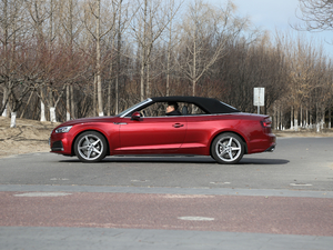 2017��Cabriolet 40 TFSI �r���� ����