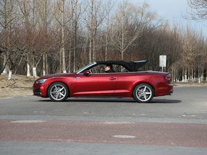 2017��Cabriolet 40 TFSI �r���� ����