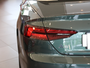 2017��Cabriolet 45 TFSI quattro �\���� �������^