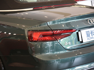 2017��Cabriolet 45 TFSI quattro �\���� �������^