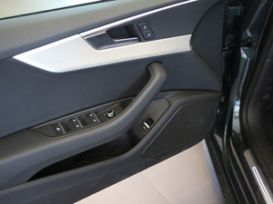 2017��Cabriolet 45 TFSI quattro �\���� ���g����