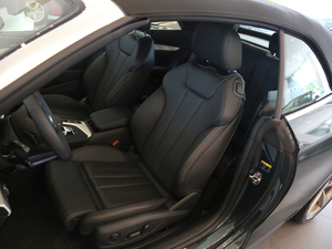 2017��Cabriolet 45 TFSI quattro �\���� ���{�����