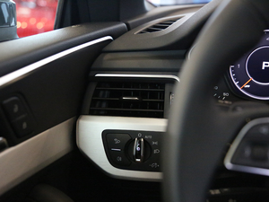 2017��Cabriolet 45 TFSI quattro �\���� �п؅^