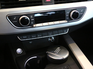 2017��Cabriolet 45 TFSI quattro �\���� �п؅^