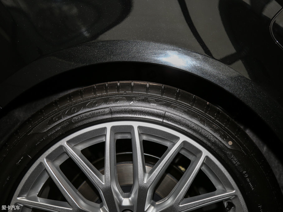 2017WA8 50 TFSI quattro F