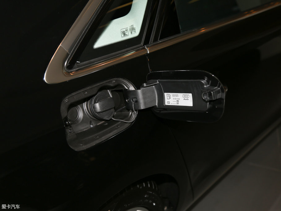 2017WA8 50 TFSI quattro F