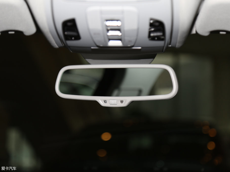 2017?yun)WA8 50 TFSI quattro F