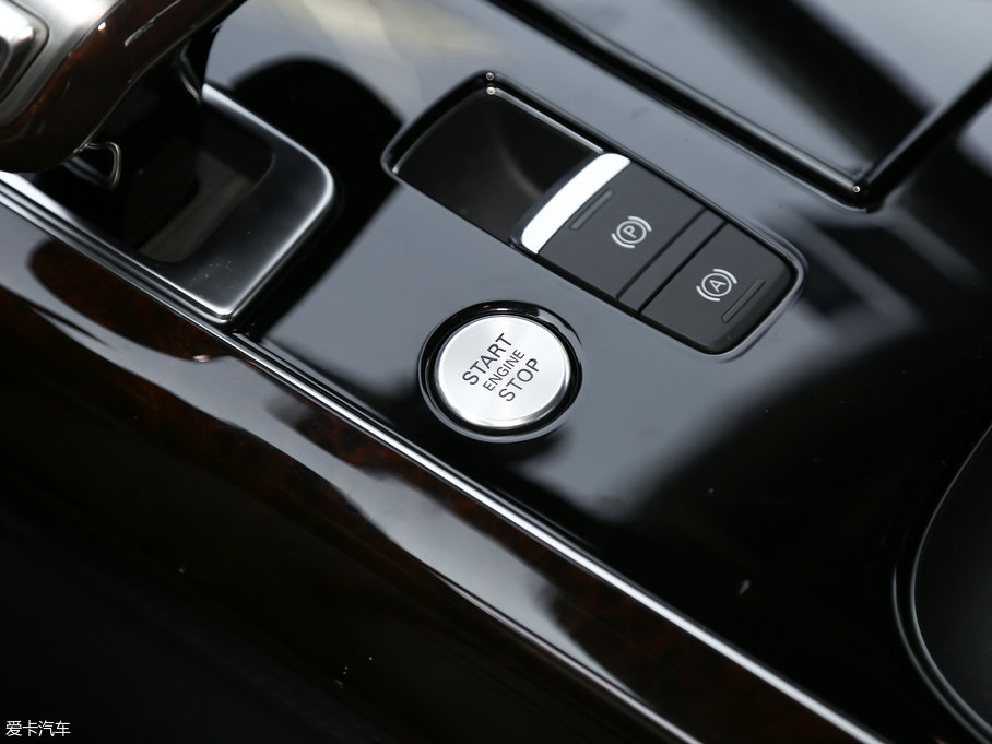 2017WA8 50 TFSI quattro F