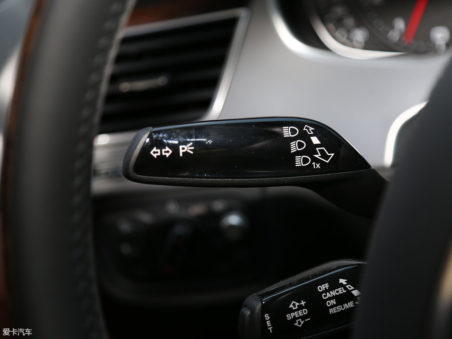 2017WA8 50 TFSI quattro F